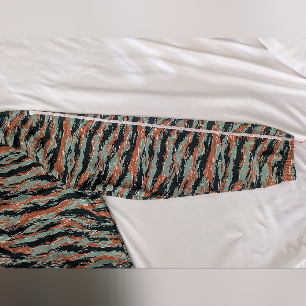 FABLETICS The Only Coaches Jacket Green Orange Tiger Camo Print Water-Resistant - Picture 12 of 13